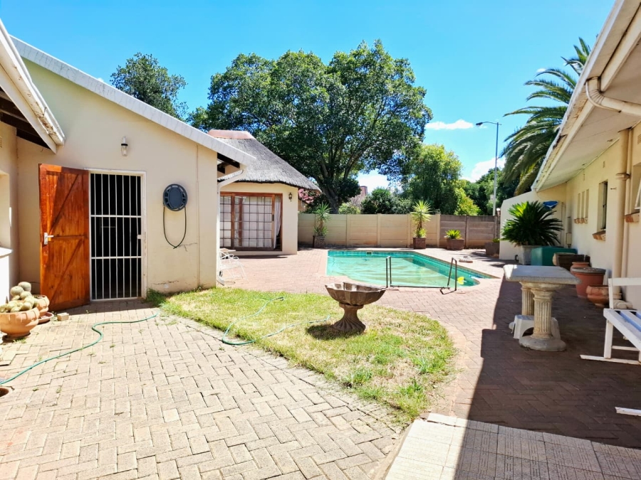 4 Bedroom Property for Sale in Generaal De Wet Free State